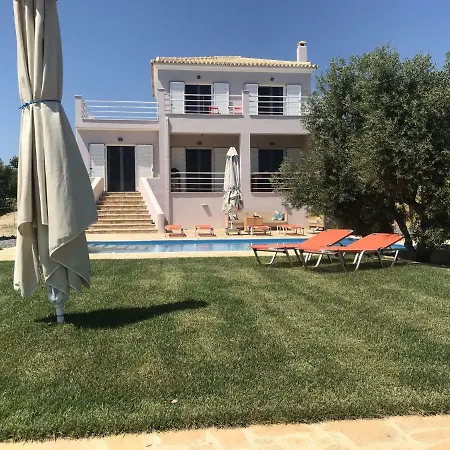 Stunning Sea-view With Pool In Villa Kamaria (Messinia)