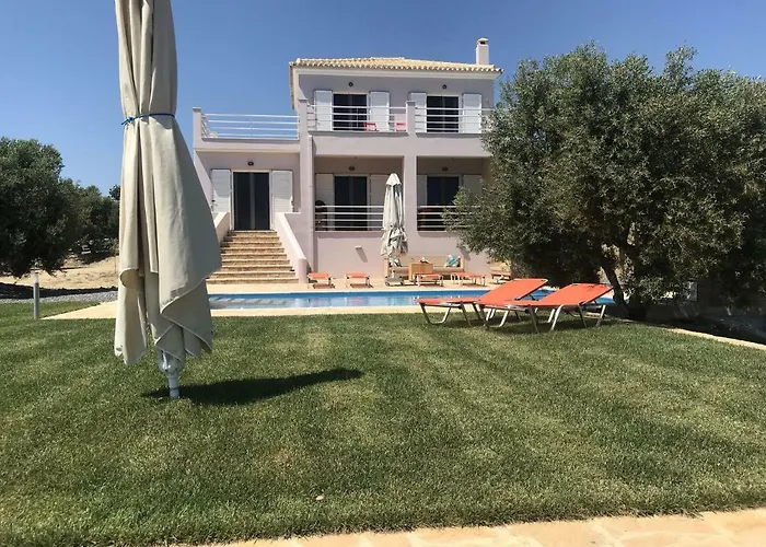 In With Pool Βίλα Καμάρια